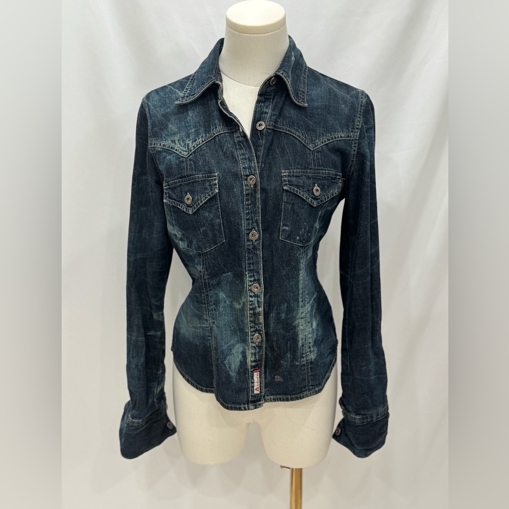 Vintage GUESS Denim Western Shirt M Acid Wash Fitted Button Up Macau 100Cot Rare